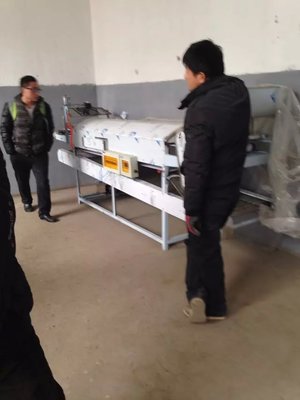 數(shù)控涼皮機(jī)涼皮機(jī)制作廠家新型涼皮機(jī)全自動(dòng)涼皮機(jī)山東涼皮機(jī)圖片|數(shù)控涼皮機(jī)涼皮機(jī)制作廠家新型涼皮機(jī)全自動(dòng)涼皮機(jī)山東涼皮機(jī)產(chǎn)品圖片由任縣華標(biāo)機(jī)械制造廠公司生產(chǎn)提供-