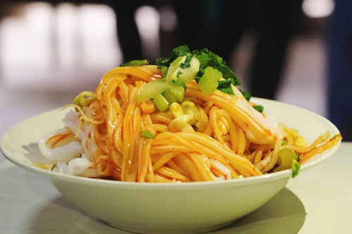 我們花了6小時(shí)掃蕩秦鎮(zhèn)18碗涼皮,吃出5碗真愛